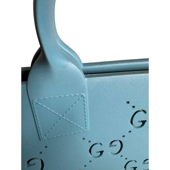 Gucci GG Supreme Rubber Tote in Blue - Picture 11 of 16